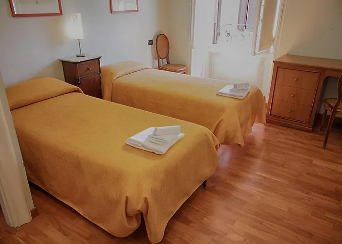Konukevi Domus Real Cardello 4*