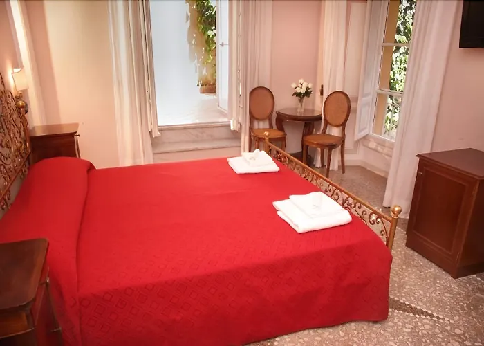 Domus Real Cardello Konukevi 4*